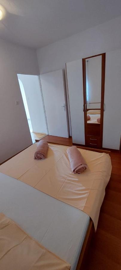 Viki Appartement *