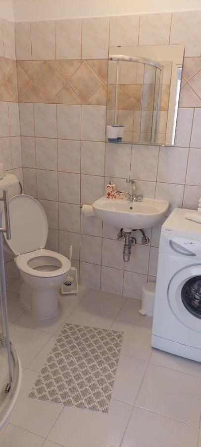 Viki Apartment